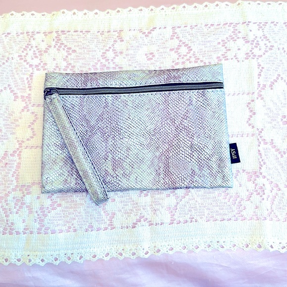 NEW: IPSY GLAM BAG Essential Carrying Pouch [FREE GIFT w/$] - Picture 6 of 16